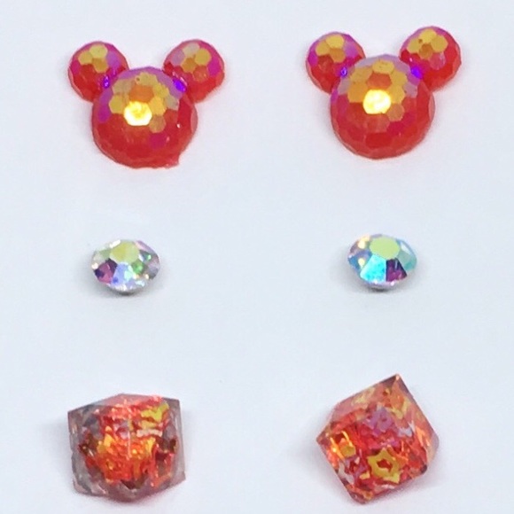 Trio Dainty Earrings IT’S THE LITTLE THINGS Card - Picture 5 of 5